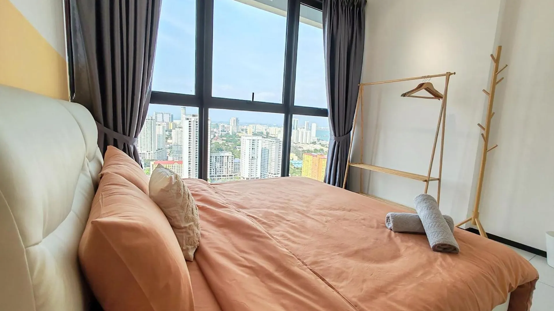 Urban Suites, 2 Rooms, 5 Pax, Free Car Park Jelutong 0*,
