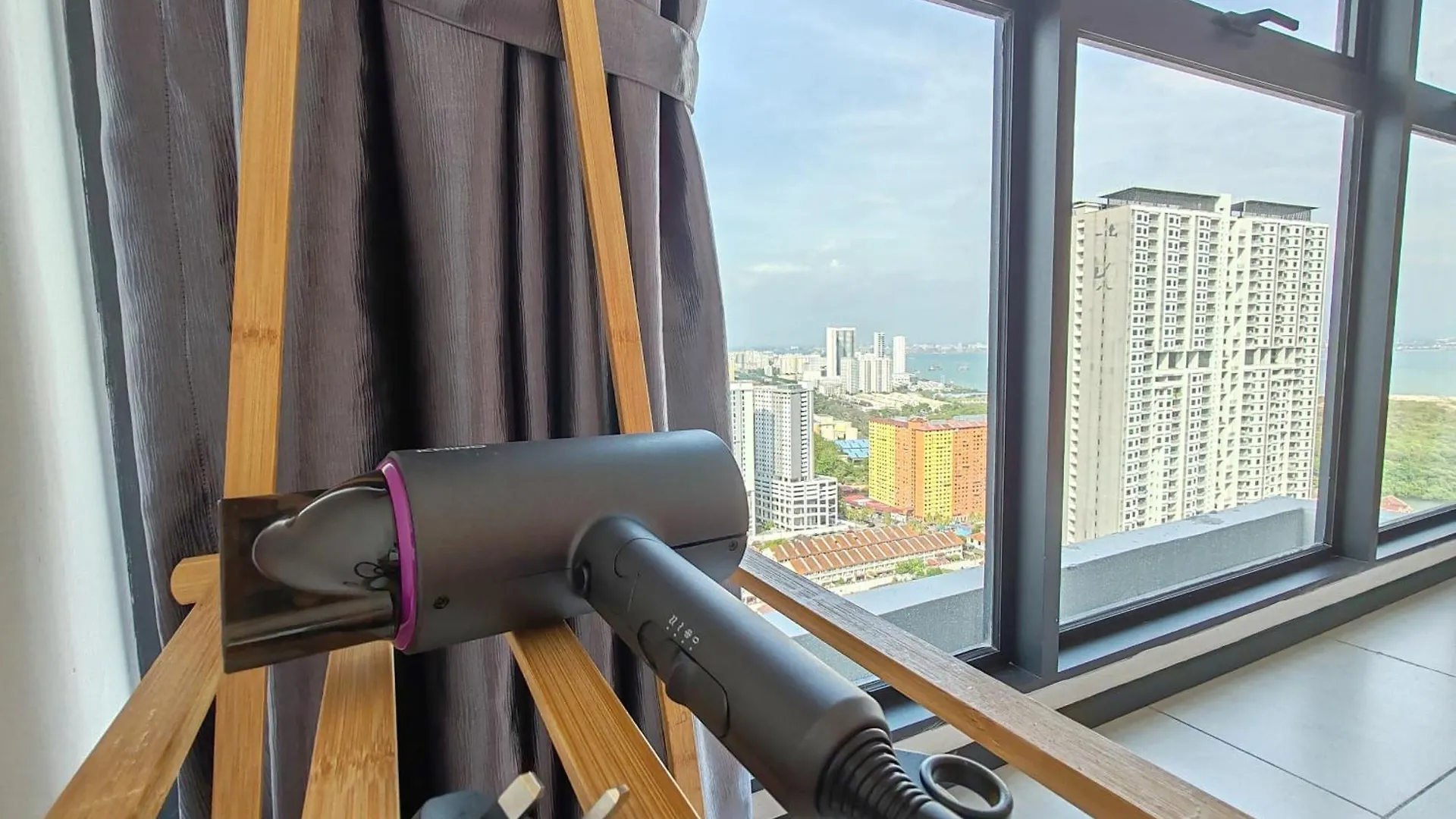 Urban Suites, 2 Rooms, 5 Pax, Free Car Park Jelutong 0*,  Malaisie