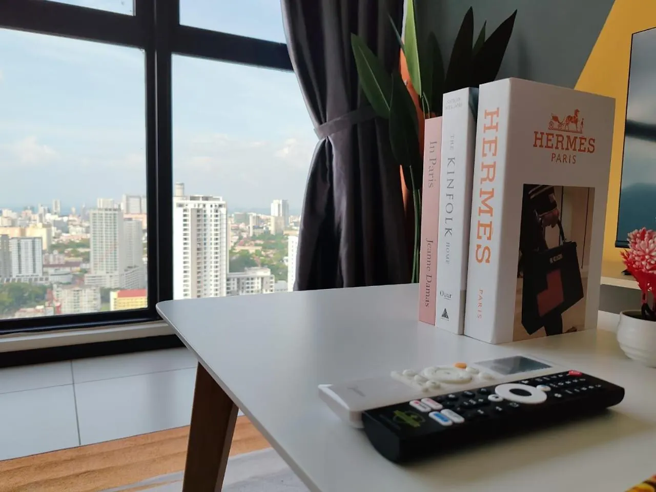 Urban Suites, 2 Rooms, 5 Pax, Free Car Park Jelutong 0*,  ماليزيا